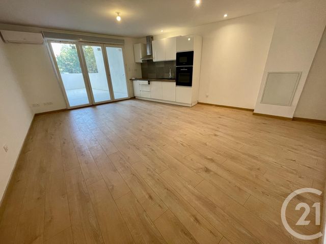 Appartement T3 à vendre - 3 pièces - 61.72 m2 - NIMES - 30 - LANGUEDOC-ROUSSILLON - Century 21 Dhuoda