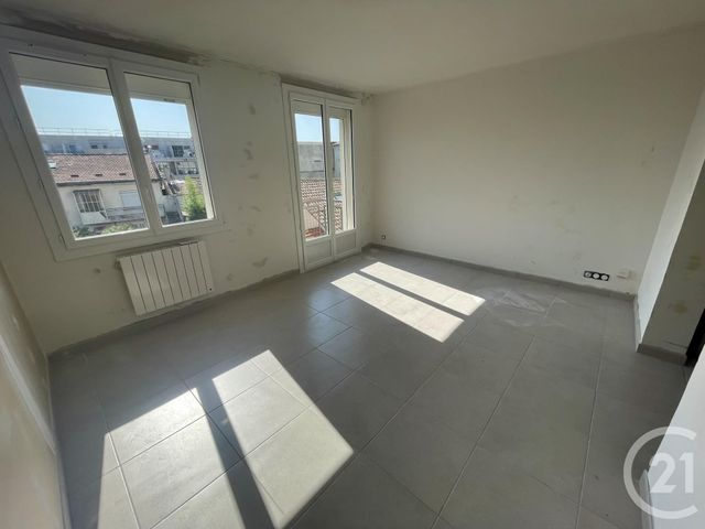 Appartement F5 à vendre - 5 pièces - 79.45 m2 - NIMES - 30 - LANGUEDOC-ROUSSILLON - Century 21 Dhuoda