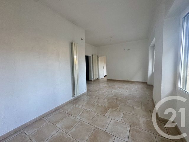 Appartement T3 à vendre - 3 pièces - 65.08 m2 - NIMES - 30 - LANGUEDOC-ROUSSILLON - Century 21 Dhuoda