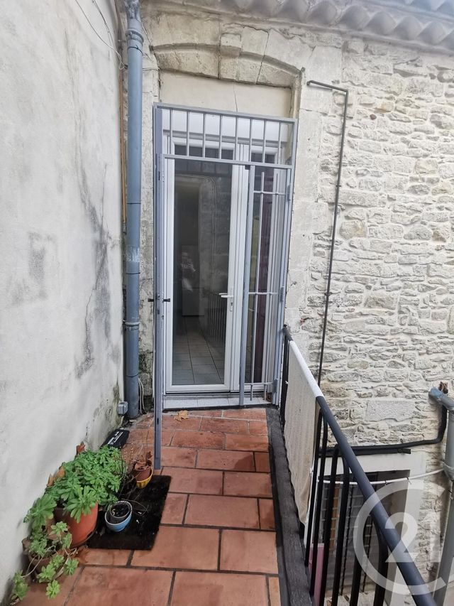 Appartement T2 à louer - 2 pièces - 54.01 m2 - NIMES - 30 - LANGUEDOC-ROUSSILLON - Century 21 Dhuoda